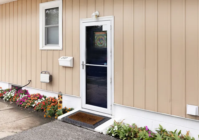 Photo 2 of Single family home for sale at 2127 36th Street, Rock Island, IL 61201 | MLS# 12732354 | Listing updated on 2026-08-27