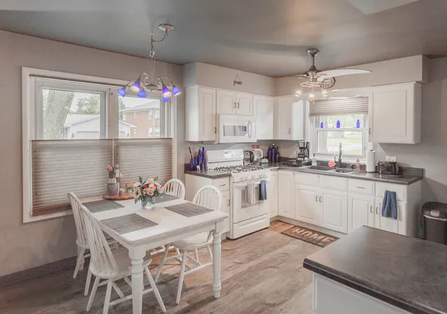 Photo 4 of Single family home for sale at 2127 36th Street, Rock Island, IL 61201 | MLS# 12732354 | Listing updated on 2026-08-27