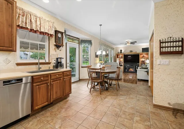 Photo 4 of Townhouse for sale at 2058 Carillon Dr #0, Grayslake, IL 60030 | MLS# 12732402 | Listing updated on 2026-08-31