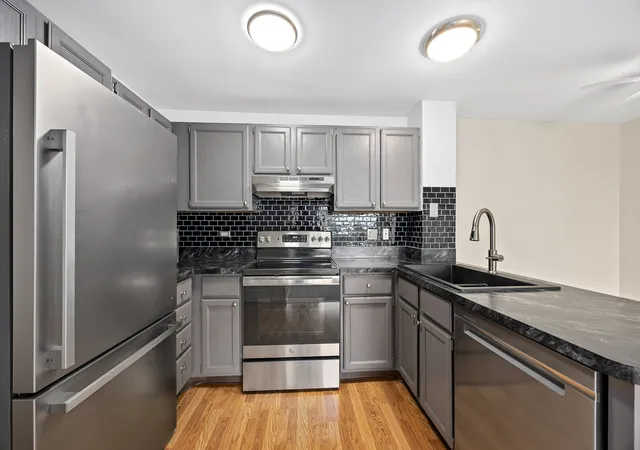 Photo 4 of Condo for sale at 5400 Walnut Ave #410, Downers Grove, IL 60515 | MLS# 12732410 | Listing updated on 2026-08-21