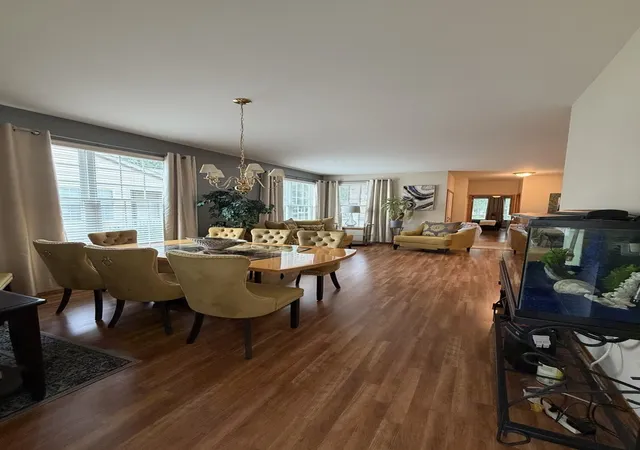 Photo 3 of Single family home for sale at 21226 Lily Lake Ln, Crest Hill, IL 60403 | MLS# 12732437 | Listing updated on 2026-08-30