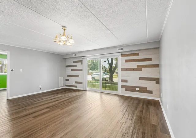 Photo 4 of Condo for sale at 5834 W 77th Street #102, Burbank, IL 60459 | MLS# 12732442 | Listing updated on 2026-09-21