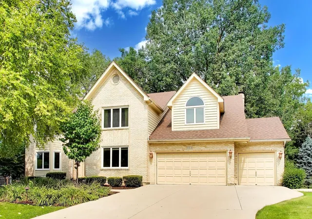 2nd image of 933 Spindletree Ave, Naperville, IL 60565 | MLS# 12732452