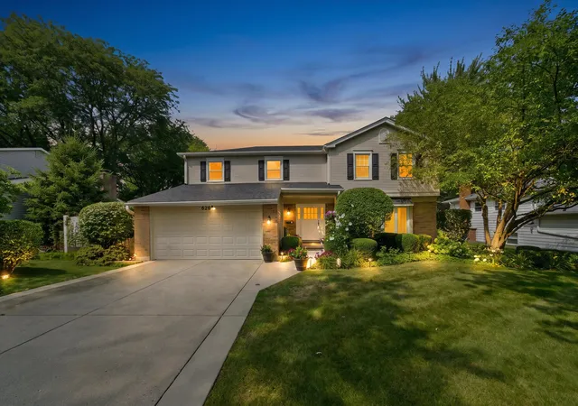 Photo 2 of Single family home for sale at 626 E Golf Rd, Libertyville, IL 60048 | MLS# 12732488 | Listing updated on 2026-08-20