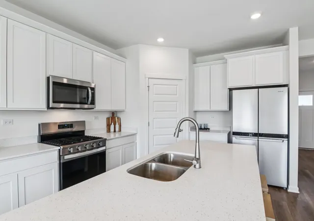 5th image of 289 Snowdrop Ln, Elgin, IL 60124 | MLS# 12732500