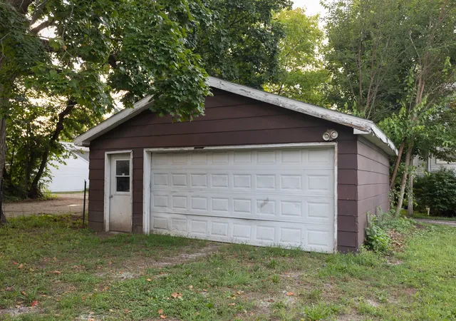 5th image of 622 E Mulberry St, Bloomington, IL 61701 | MLS# 12732503
