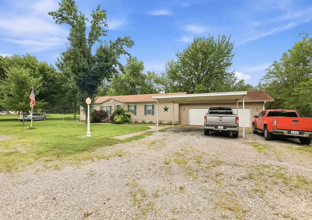 Photo 2 of Single family home for sale at 7991 Gemini Ct, Sparta, IL 62286 | MLS# 12732539 | Listing updated on 2026-08-25