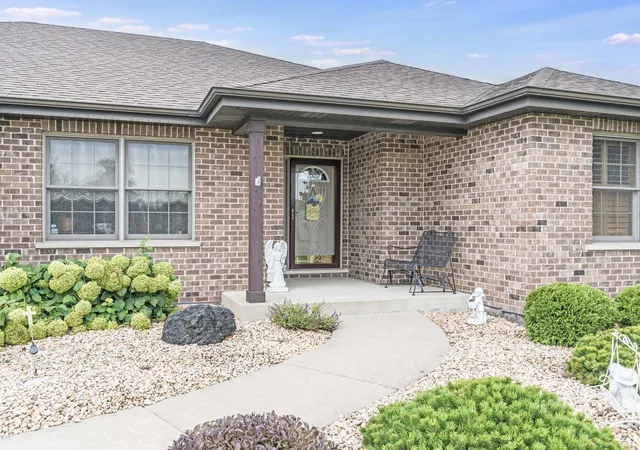 2nd image of 2883 Joela Dr, New Lenox, IL 60451 | MLS# 12732544