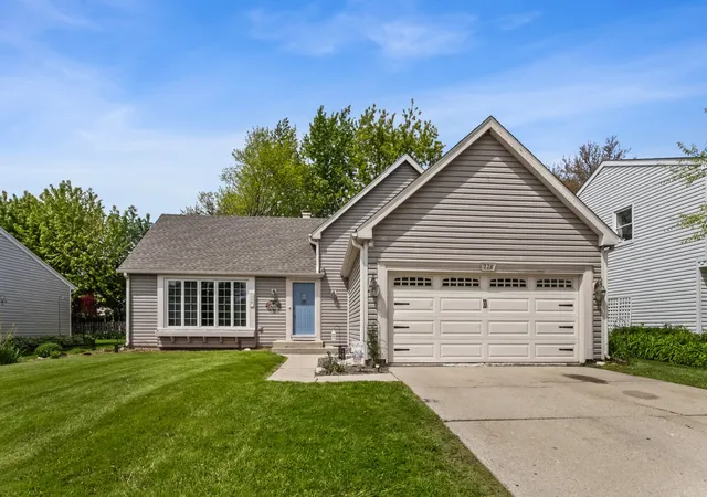 2nd image of 228 N Walnut Ln, Schaumburg, IL 60194 | MLS# 12732562