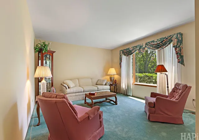 5th image of 1702 Breezy Lawn Rd, Spring Grove, IL 60081 | MLS# 12732570