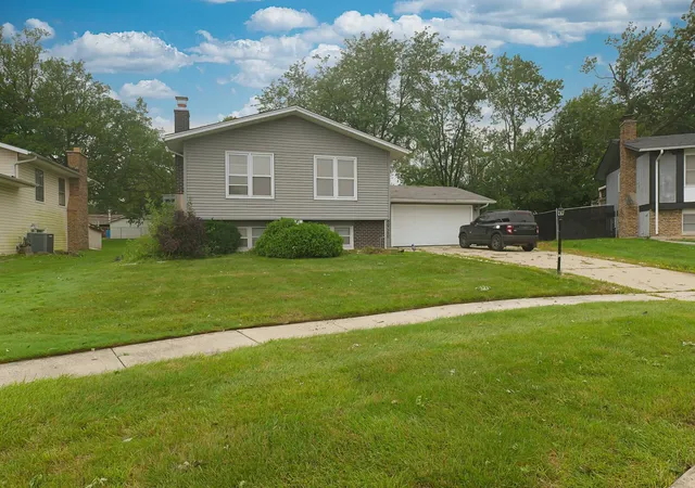 Photo 1 of Single family home for sale at 18920 S Maple Ave, Country Club Hills, IL 60478 | MLS# 12732573 | Listing updated on 2026-09-22