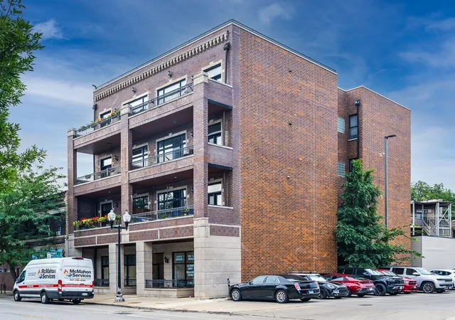 Photo 1 of Sale Pending at 4212 N Lincoln Ave #3N, Chicago, IL 60618 | MLS# 12732585 | Listing updated on 2026-09-08