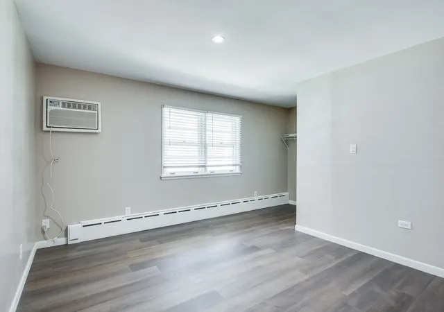 5th image of 1427 N May St, Joliet, IL 60435 | MLS# 12732597