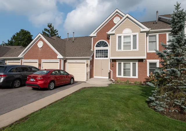 Townhouse for sale at 1891 Fox Run Dr #A1, Elk Grove Village, IL 60007 | MLS# 12732602