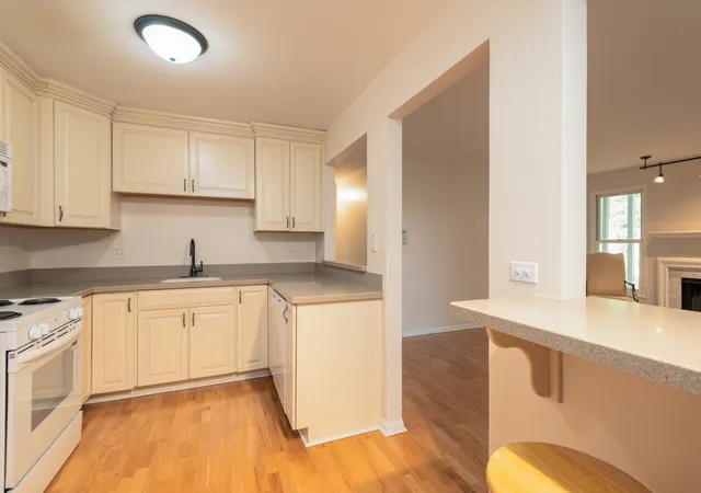 Photo 3 of Townhouse for sale at 1891 Fox Run Dr #A1, Elk Grove Village, IL 60007 | MLS# 12732602 | Listing updated on 2026-09-22