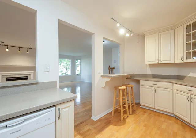 Photo 4 of Townhouse for sale at 1891 Fox Run Dr #A1, Elk Grove Village, IL 60007 | MLS# 12732602 | Listing updated on 2026-09-22