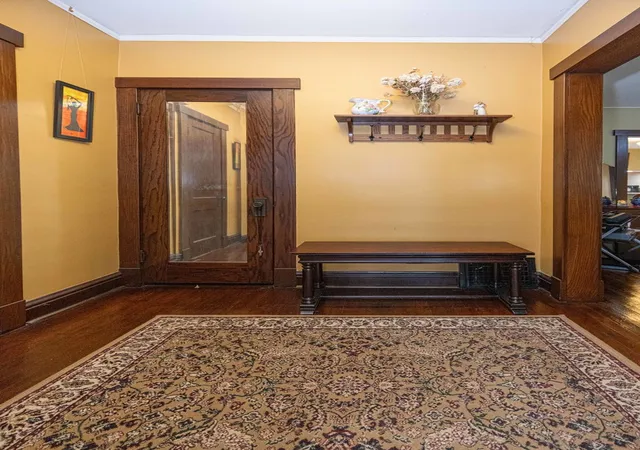 Photo 3 of Single family home for sale at 811 Farragut Pl, Joliet, IL 60435 | MLS# 12732616 | Listing updated on 2026-08-20