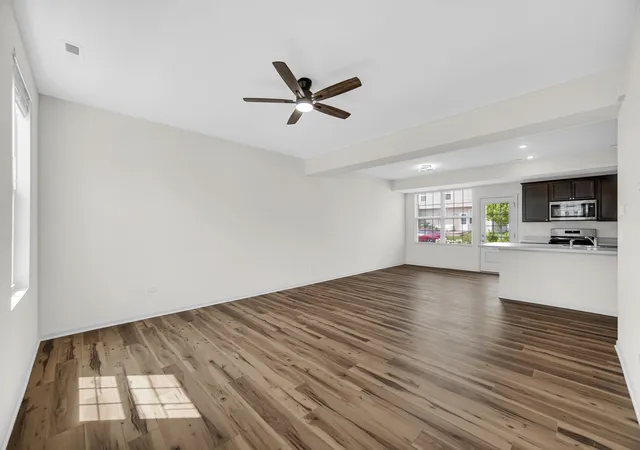 4th image of 991 Celebration Dr, Aurora, IL 60504 | MLS# 12732624