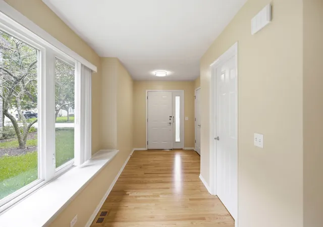 Photo 2 of Townhouse for sale at 2645 Chelsey St, Buffalo Grove, IL 60089 | MLS# 12732627 | Listing updated on 2026-09-02