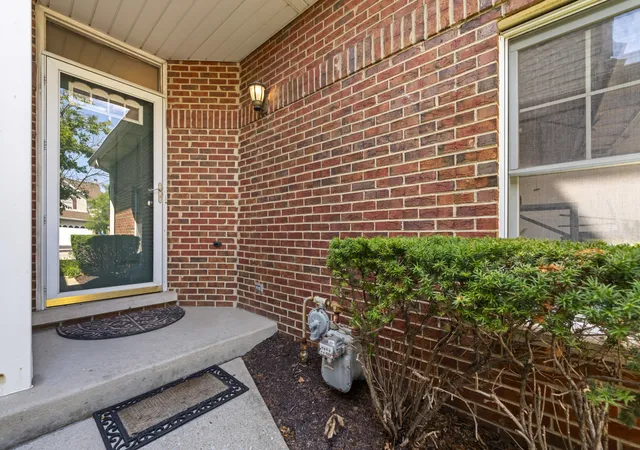 Photo 2 of Townhouse for sale at 10930 Jodan Dr, Oak Lawn, IL 60453 | MLS# 12732663 | Listing updated on 2026-08-31