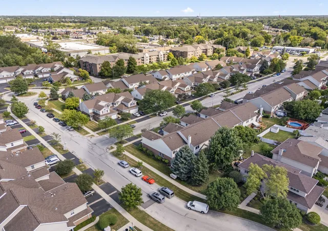 Photo 38 of Townhouse for sale at 10930 Jodan Dr, Oak Lawn, IL 60453 | MLS# 12732663 | Listing updated on 2026-08-31