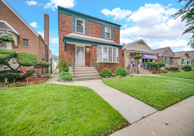 Photo 1 of Single family home for sale at 8616 S Winchester Ave, Chicago, IL 60620 | MLS# 12732698 | Listing updated on 2026-09-01