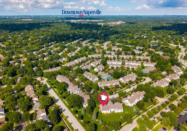 2nd image of 1272 Tennyson Ln, Naperville, IL 60540