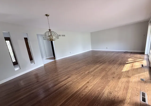 4th image of 1117 Summit Hills Ln, Naperville, IL 60563 | MLS# 12732731
