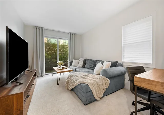 Photo 4 of Sale Pending at 1351 W Altgeld St #3B, Chicago, IL 60614 | MLS# 12732750 | Listing updated on 2026-09-04