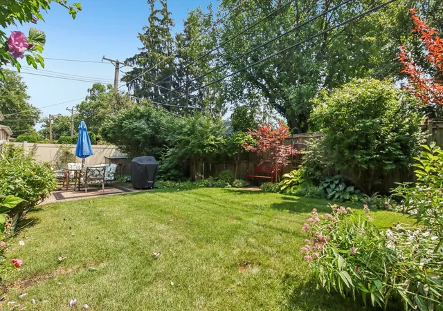 4th image of 205 Glenview Rd, Glenview, IL 60025 | MLS# 12732785
