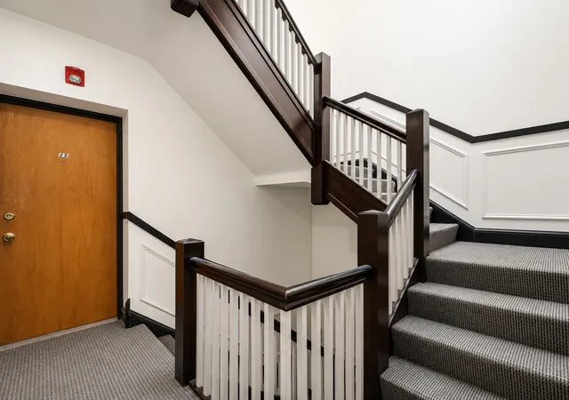2nd image of 136 Clyde Ave, Evanston, IL 60202