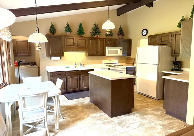 image of 3915 N Tamarack Trl, Crystal Lake, IL 60012 | MLS# 12732800