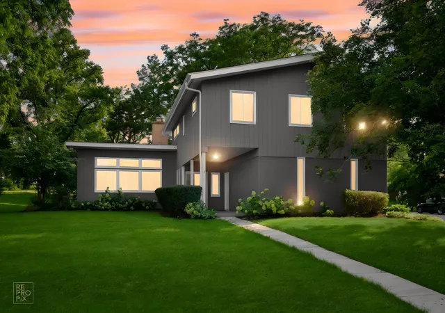 2nd image of 6s575 Bridlespur Dr, Naperville, IL 60540 | MLS# 12732823