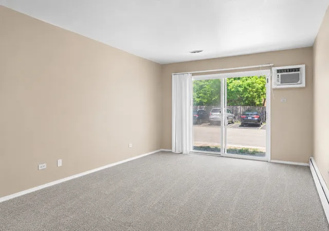 Listing Photo 5 - Condo for sale in building located at 765 Grv Dr, Buffalo Grove, IL 60089 - Unit #103