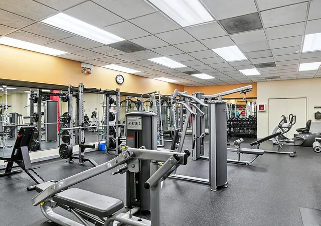 2nd image of 3200 N Lake Shore Dr, Chicago, IL 60657
