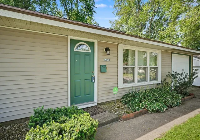 3rd image of 2803 E Illinois St, Urbana, IL 61802 | MLS# 12732867