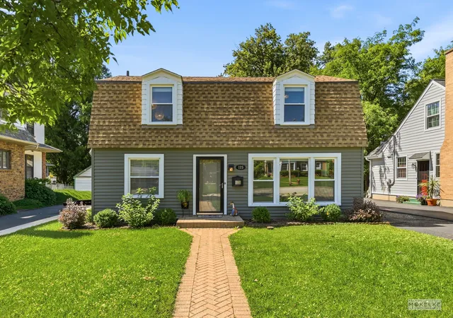 Photo 1 of Single family home for sale at 125 W Adams St, Villa Park, IL 60181 | MLS# 12732876 | Listing updated on 2026-09-04