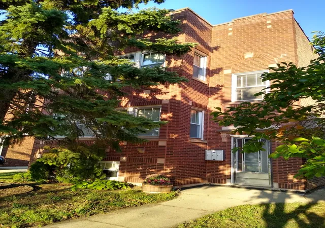 2nd image of 3643 Clinton Ave, Berwyn, IL 60402 | MLS# 12732902