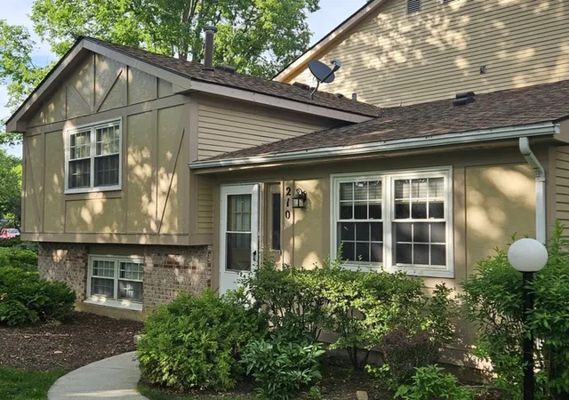 Photo 1 of Townhouse for sale at 210 Redwood Ct, Vernon Hills, IL 60061 | MLS# 12732908 | Listing updated on 2026-09-04