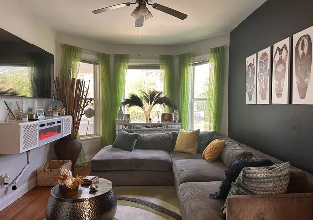Photo 3 of Multi family home for sale at 7422 S Blackstone Ave, Chicago, IL 60619 | MLS# 12732919 | Listing updated on 2026-08-28