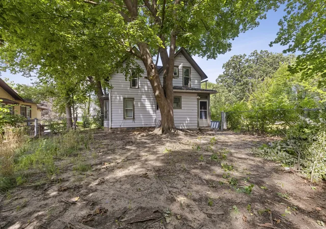 12th image of 1432 Fairview Ave, Rockford, IL 61101 | MLS# 12732944