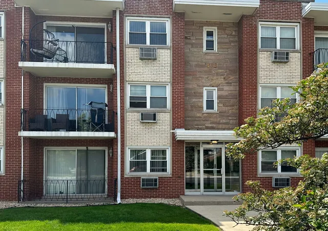 Photo 1 of Condo for sale at 10524 S Pulaski Rd #3SE, Oak Lawn, IL 60453 | MLS# 12732991 | Listing updated on 2026-09-06