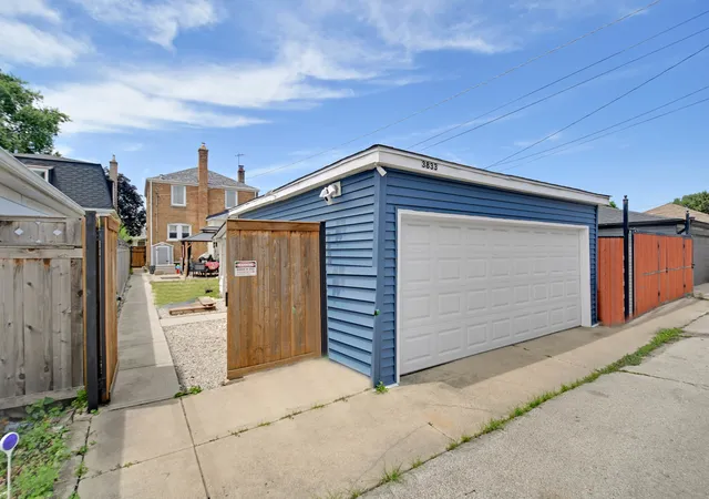 24th image of 3833 Oak Park Ave, Berwyn, IL 60402 | MLS# 12733003