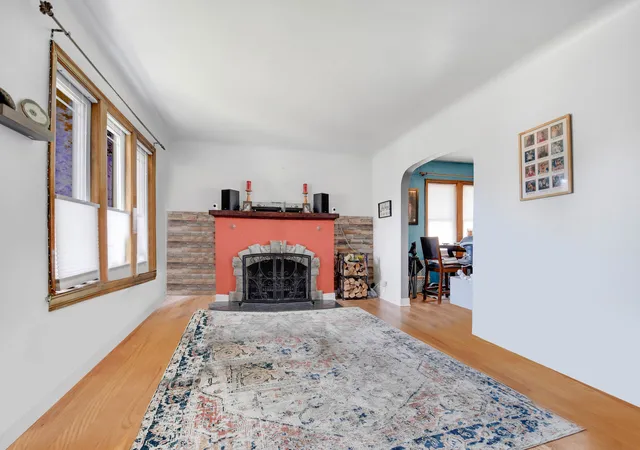 3rd image of 3833 Oak Park Ave, Berwyn, IL 60402 | MLS# 12733003