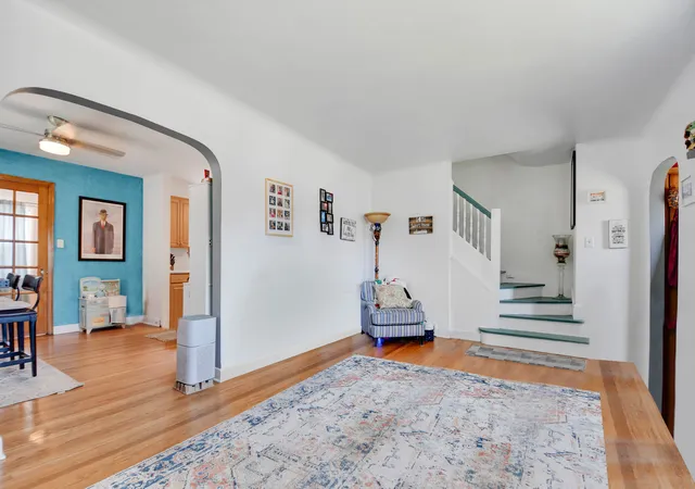 4th image of 3833 Oak Park Ave, Berwyn, IL 60402 | MLS# 12733003