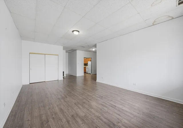 Listing Photo 4 - Condo for sale in building located at 3926 W Columbus Ave, Chicago, IL 60652 - Unit #3926