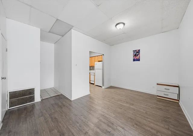 Listing Photo 5 - Condo for sale in building located at 3926 W Columbus Ave, Chicago, IL 60652 - Unit #3926