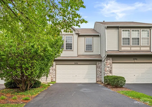 2nd image of 3292 Bromley Ln, Aurora, IL 60502 | MLS# 12733035