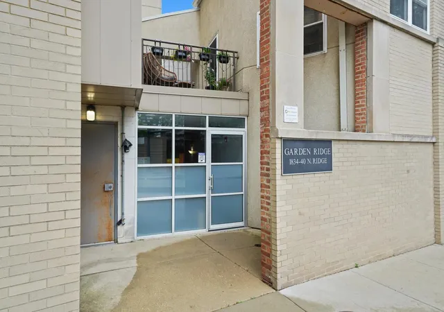 2nd image of 1834 Ridge Ave #102, Evanston, IL 60201 | MLS# 12733039