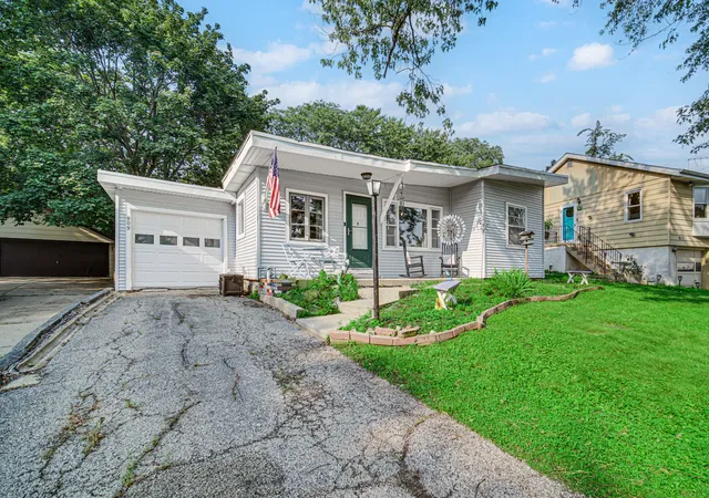 1st image of 909 Pershing Dr, Wauconda, IL 60084 | MLS# 12733040